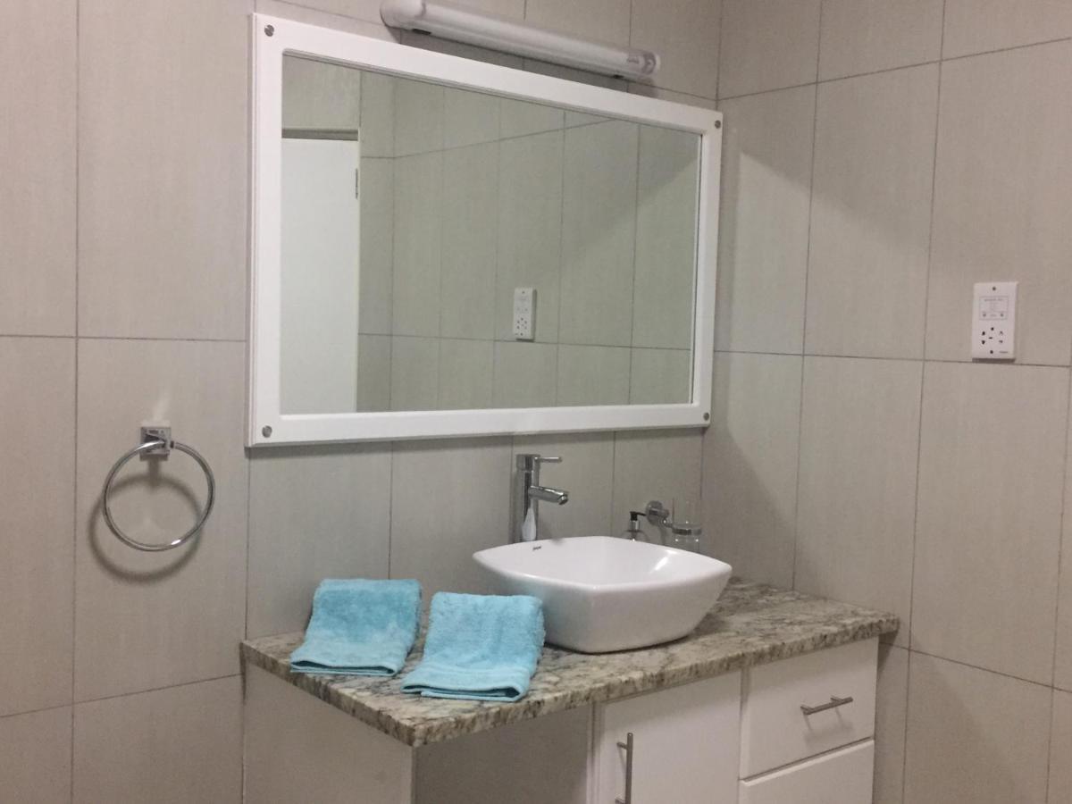 Riverside Residence - Beau Vallon Бо Валон Екстериор снимка