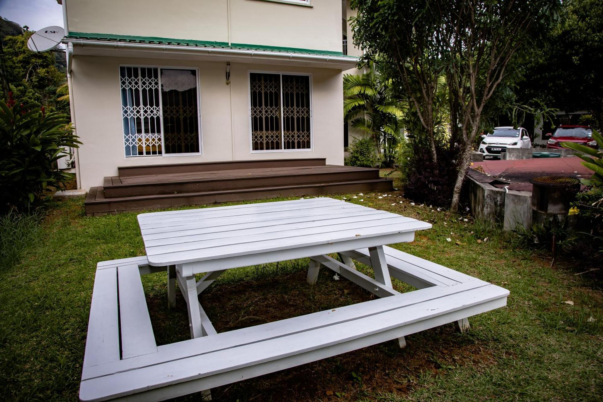 Riverside Residence - Beau Vallon Бо Валон Екстериор снимка