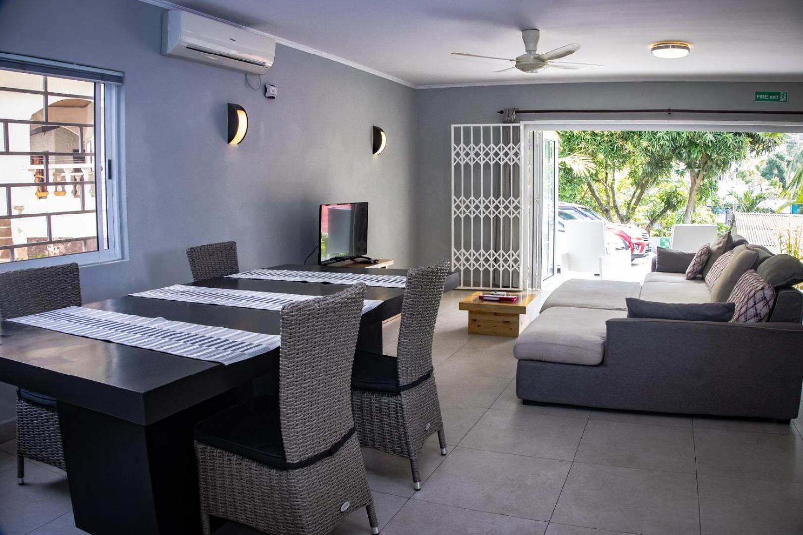 Riverside Residence - Beau Vallon Бо Валон Екстериор снимка