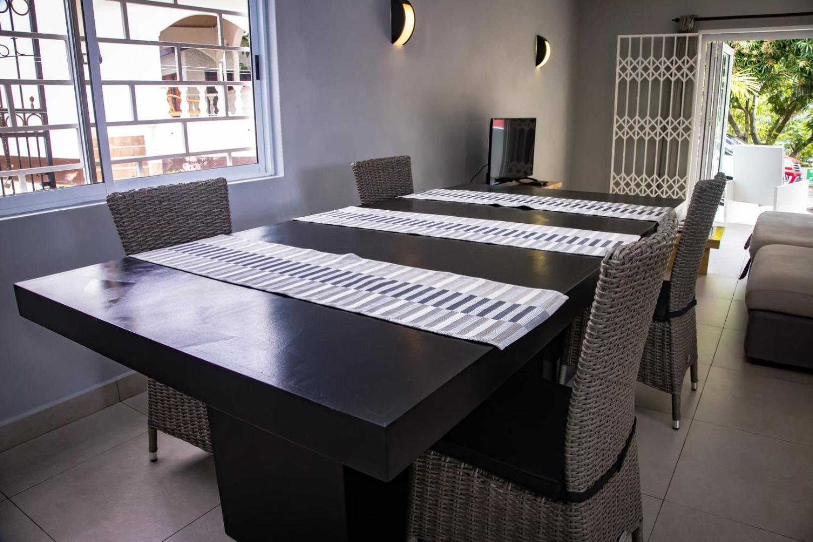 Riverside Residence - Beau Vallon Бо Валон Екстериор снимка