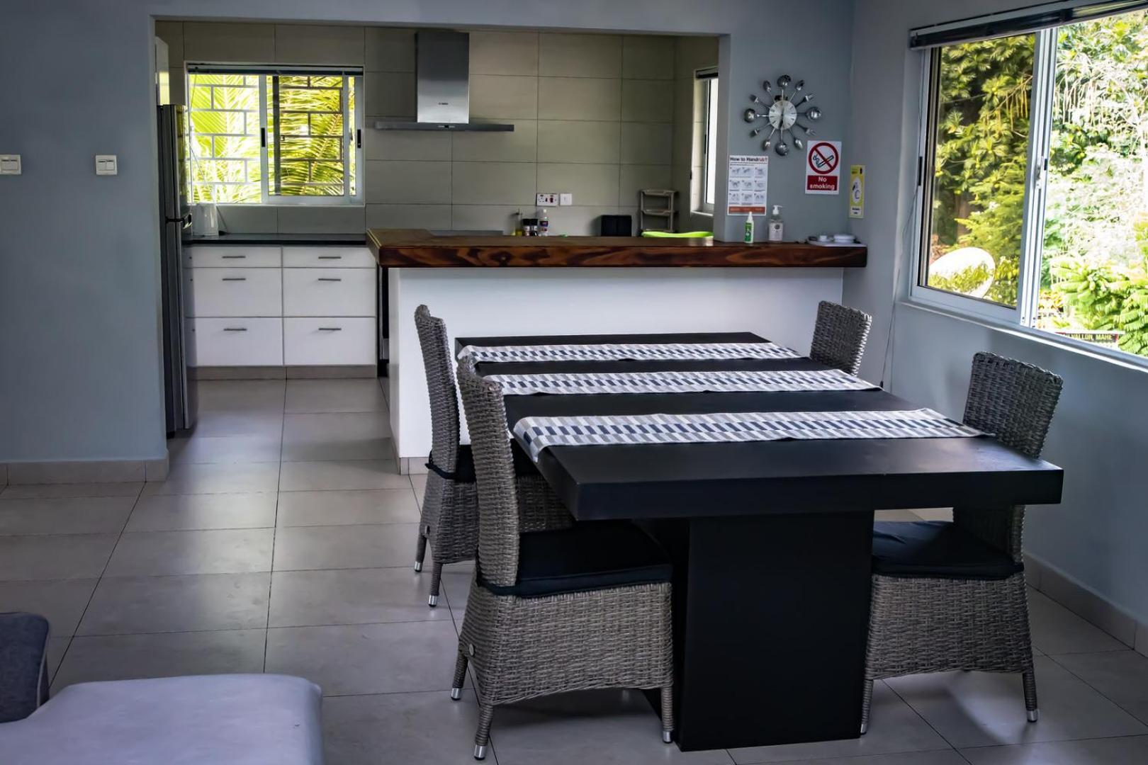 Riverside Residence - Beau Vallon Бо Валон Екстериор снимка